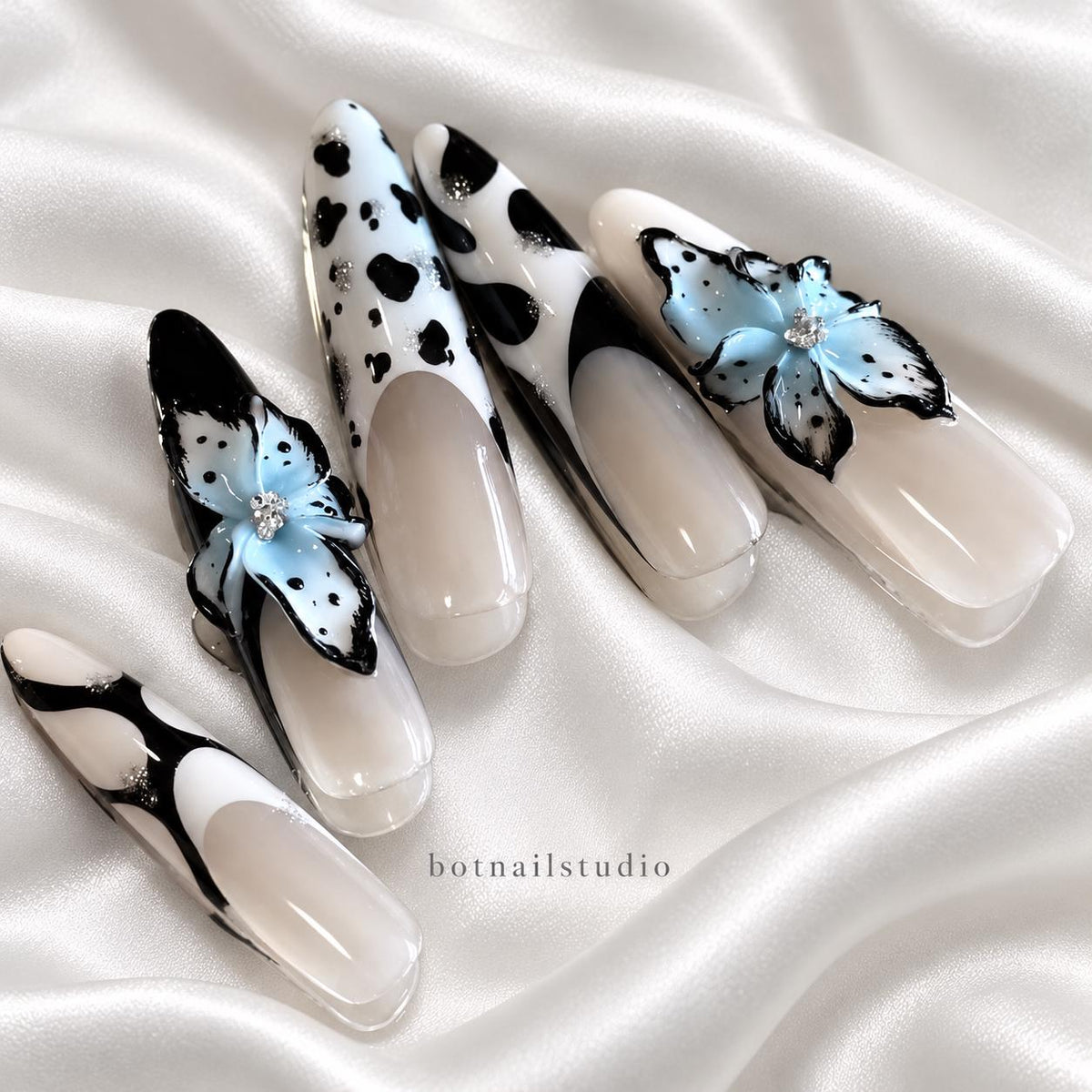 Midnight Butterfly Press-On Nails – Black & White 3D Floral Design