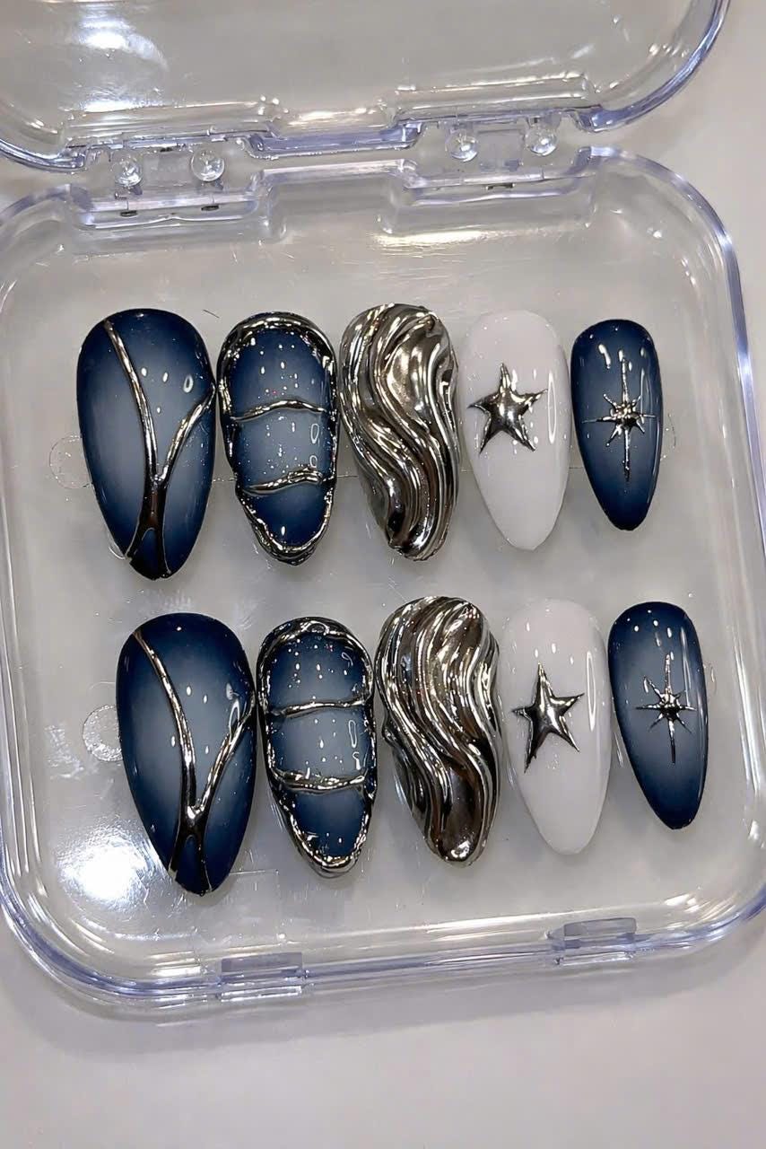 Blue Chrome Press-On Nails – 3D Star Almond – Y2K Metallic