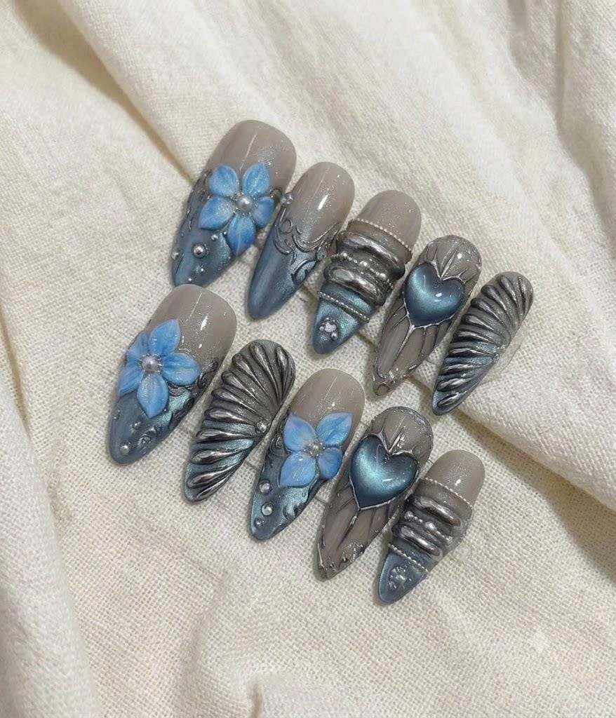 Blue Press-On Nails – Y2K Chrome – 3D Flower