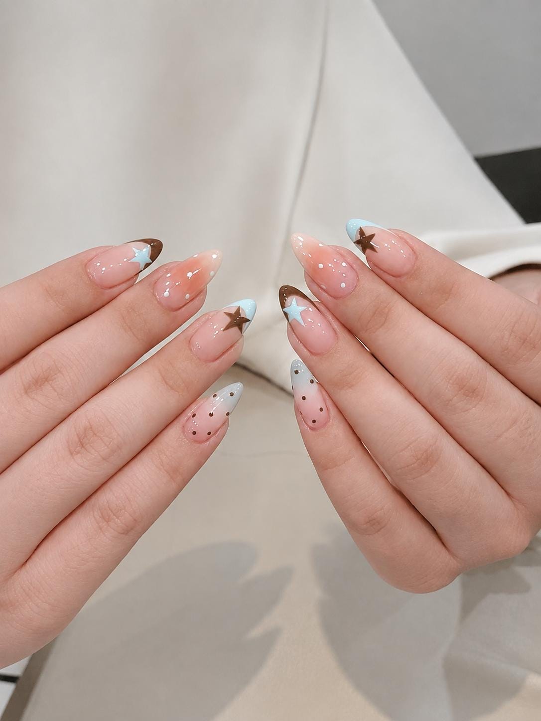 Pink Press-On Nails – Blue Star – Short Almond