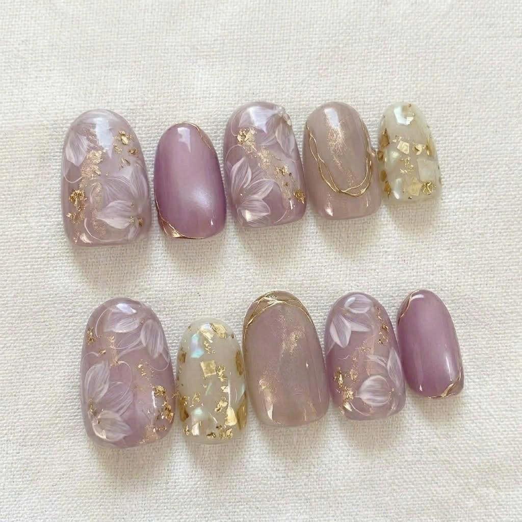 Pink Floral Press-On Nails – Jelly Oval – Gold Foil Flower