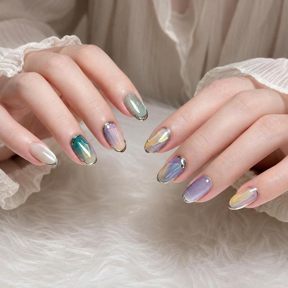 Pastel Cat Eye Press-On Nails – Aurora Gradient Short Oval – Silver Chrome Iridescent