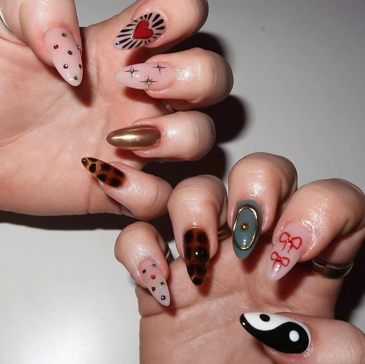 Trendy Mixed Design Press-On Nails – Tortoise Shell – Yin Yang