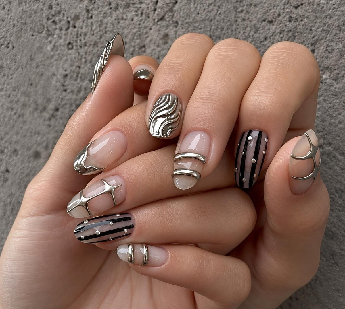 Silver Chrome Press-On Nails – 3D Abstract Almond – Black Stripe Nude Metallic