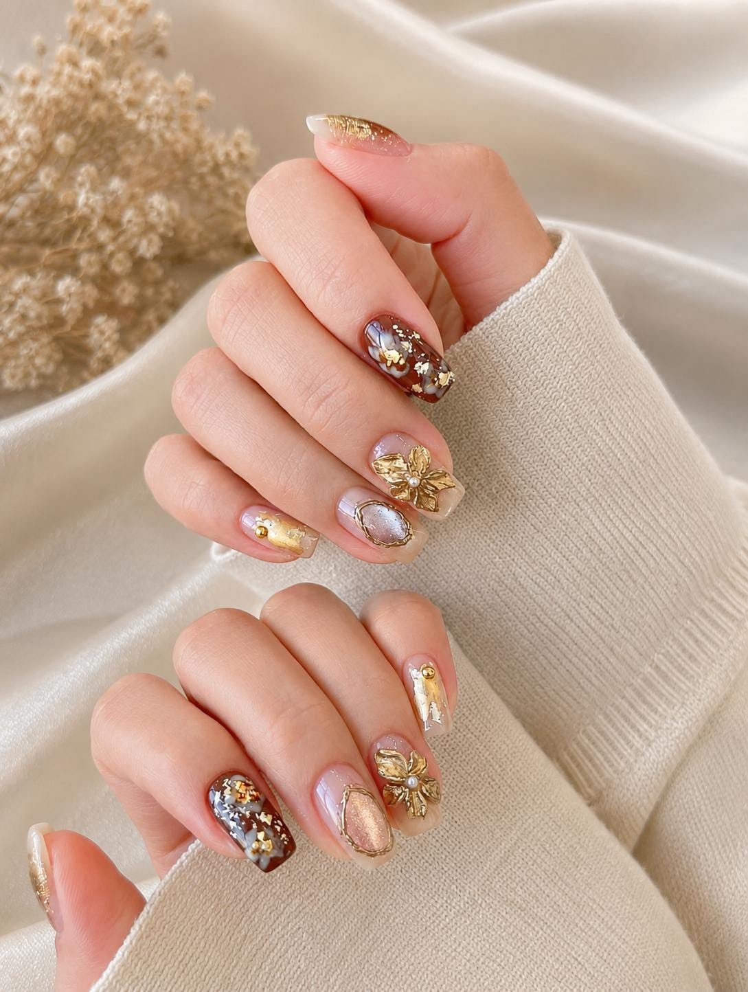 Gold Floral Press-On Nails – 3D Flower – Short Square