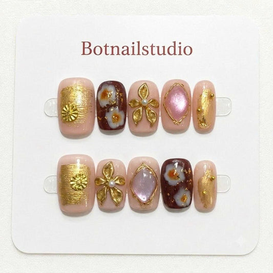 Gold Floral Press-On Nails – 3D Flower – Short Square