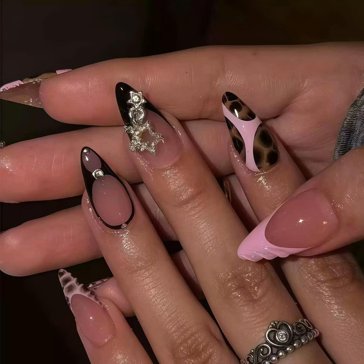 Pink & Black Press-On Nails – Tortoise Shell French Tip – Star Charm
