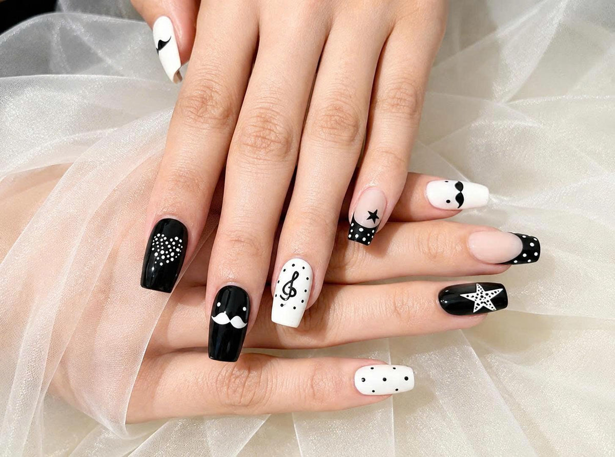 Black & White Polka Dot Press-On Nails – Music Note Details – Square