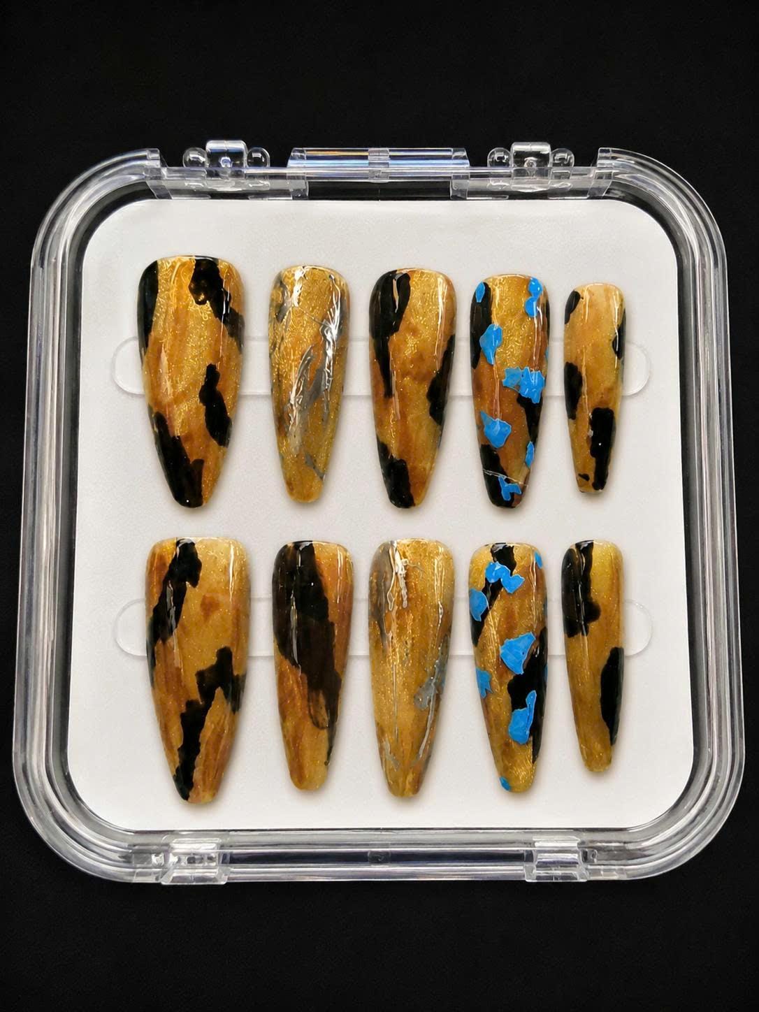 Amber Brown Press-On Nails – Black Gold – Abstract