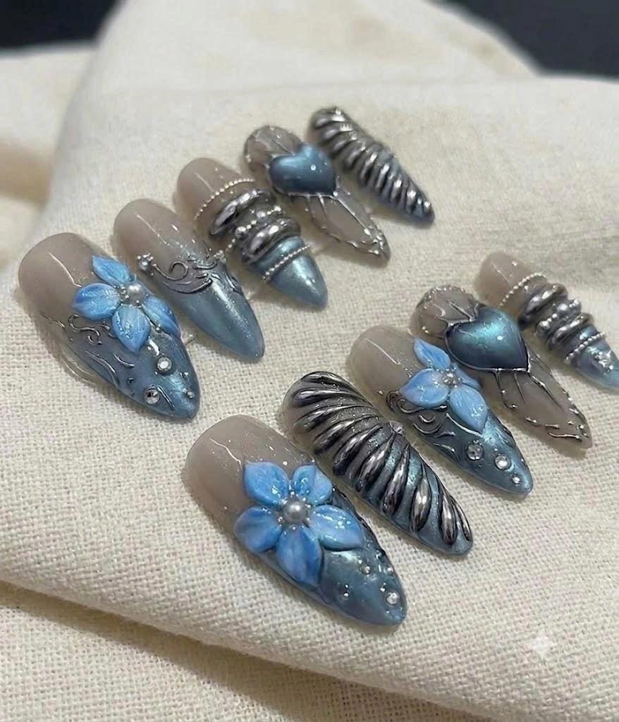 Blue Press-On Nails – Y2K Chrome – 3D Flower