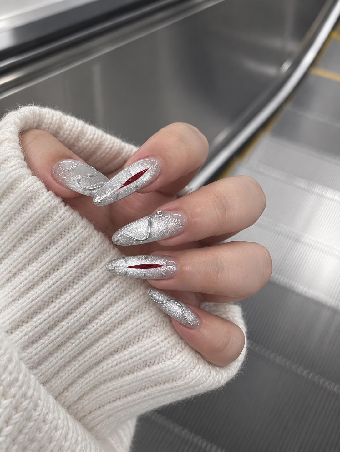 Halloween Press-On Nails – Silver Chrome Vampire Eye – Gothic Metallic