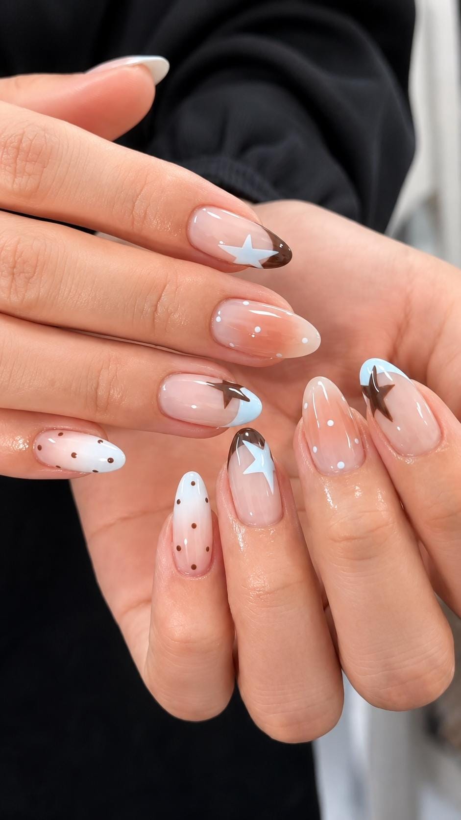 Pink Press-On Nails – Blue Star – Short Almond