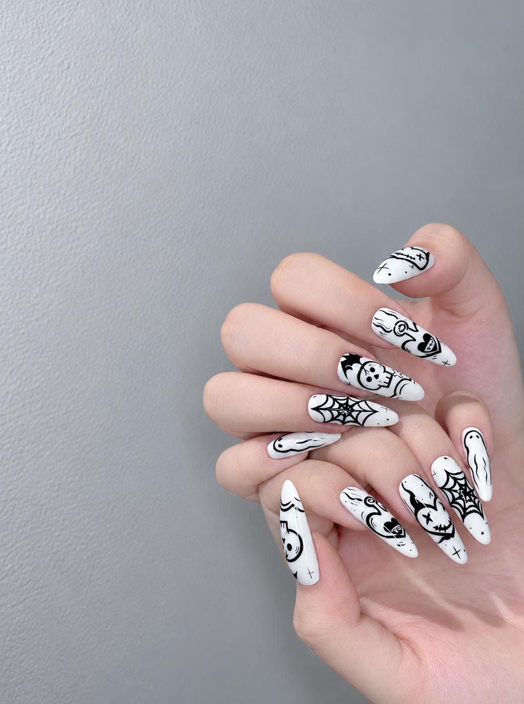Halloween Press-On Nails – Black & White Ghost & Skull – Spider Web Details
