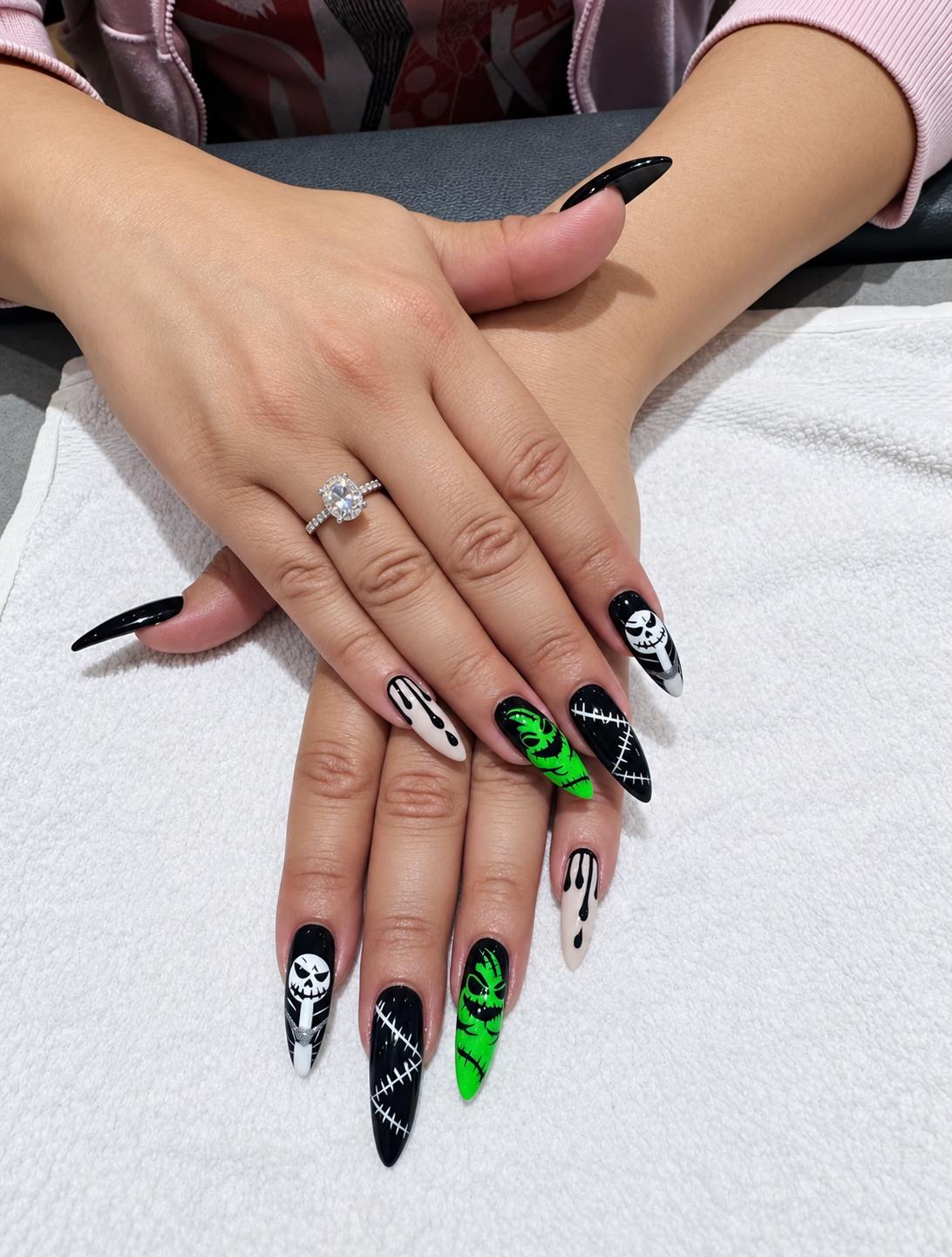 Halloween Press-On Nails – Black Green Spooky – Skeleton & Stitched Details