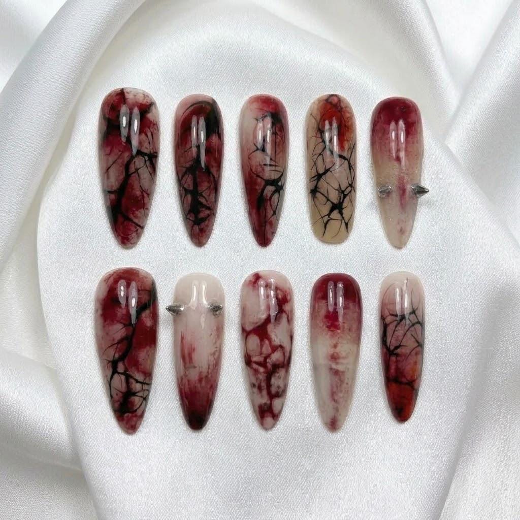 Bloody Press-On Nails – Barbed Wire – Red Horror
