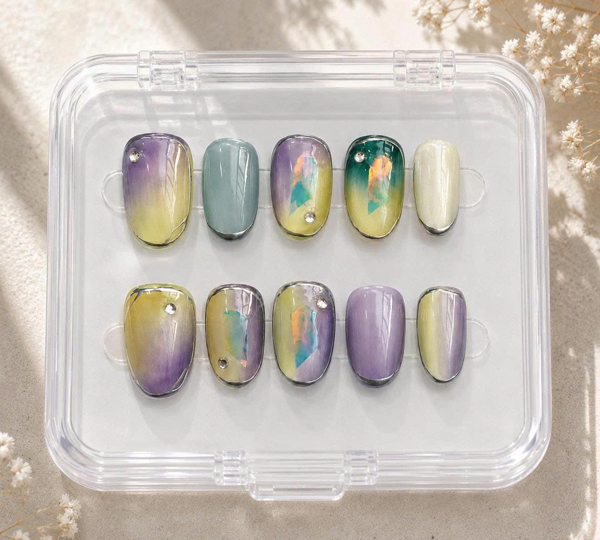 Pastel Cat Eye Press-On Nails – Aurora Gradient Short Oval – Silver Chrome Iridescent