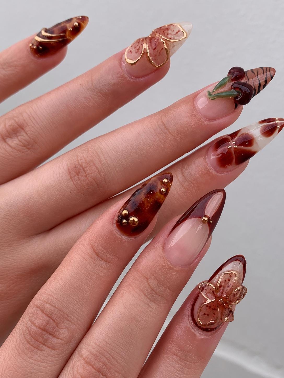 Tortoise Shell Press-On Nails – 3D Floral – Almond