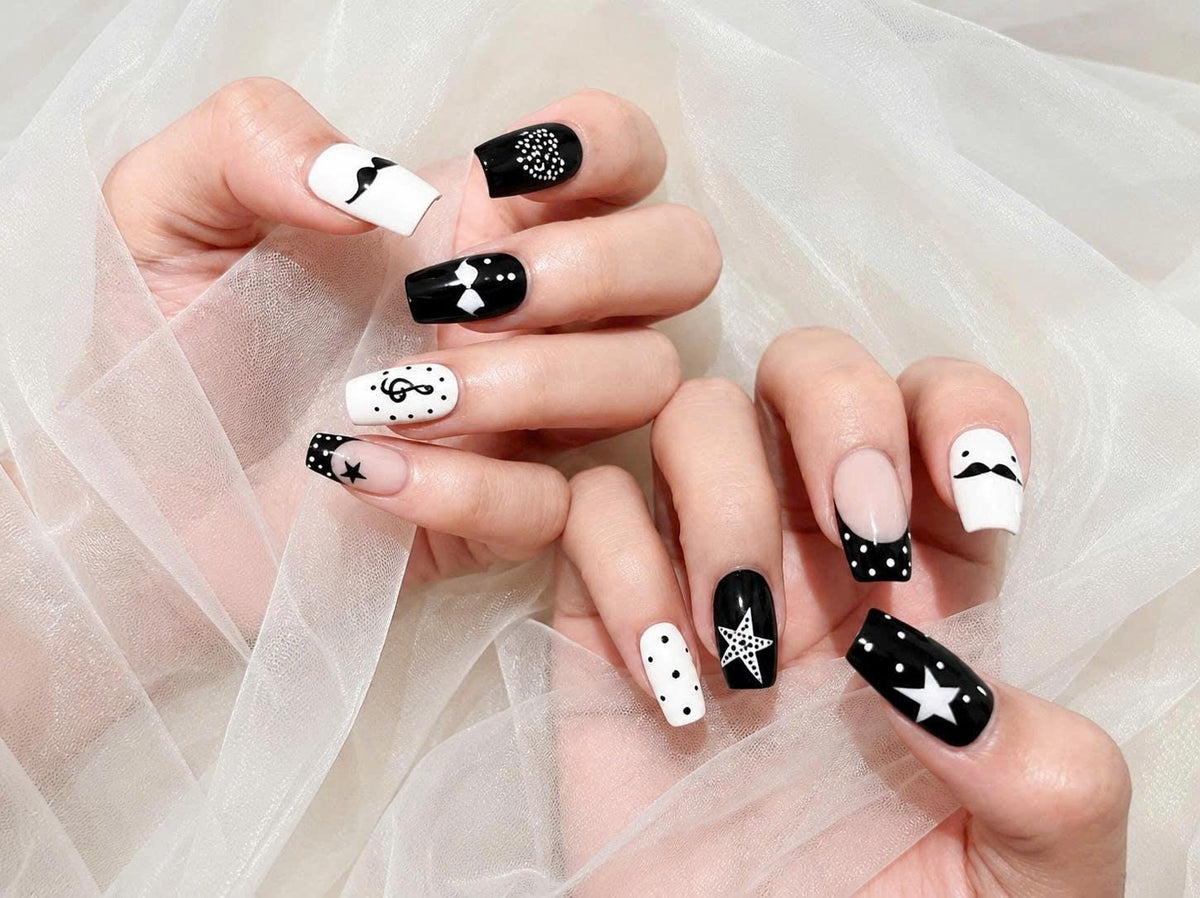 Black & White Polka Dot Press-On Nails – Music Note Details – Square