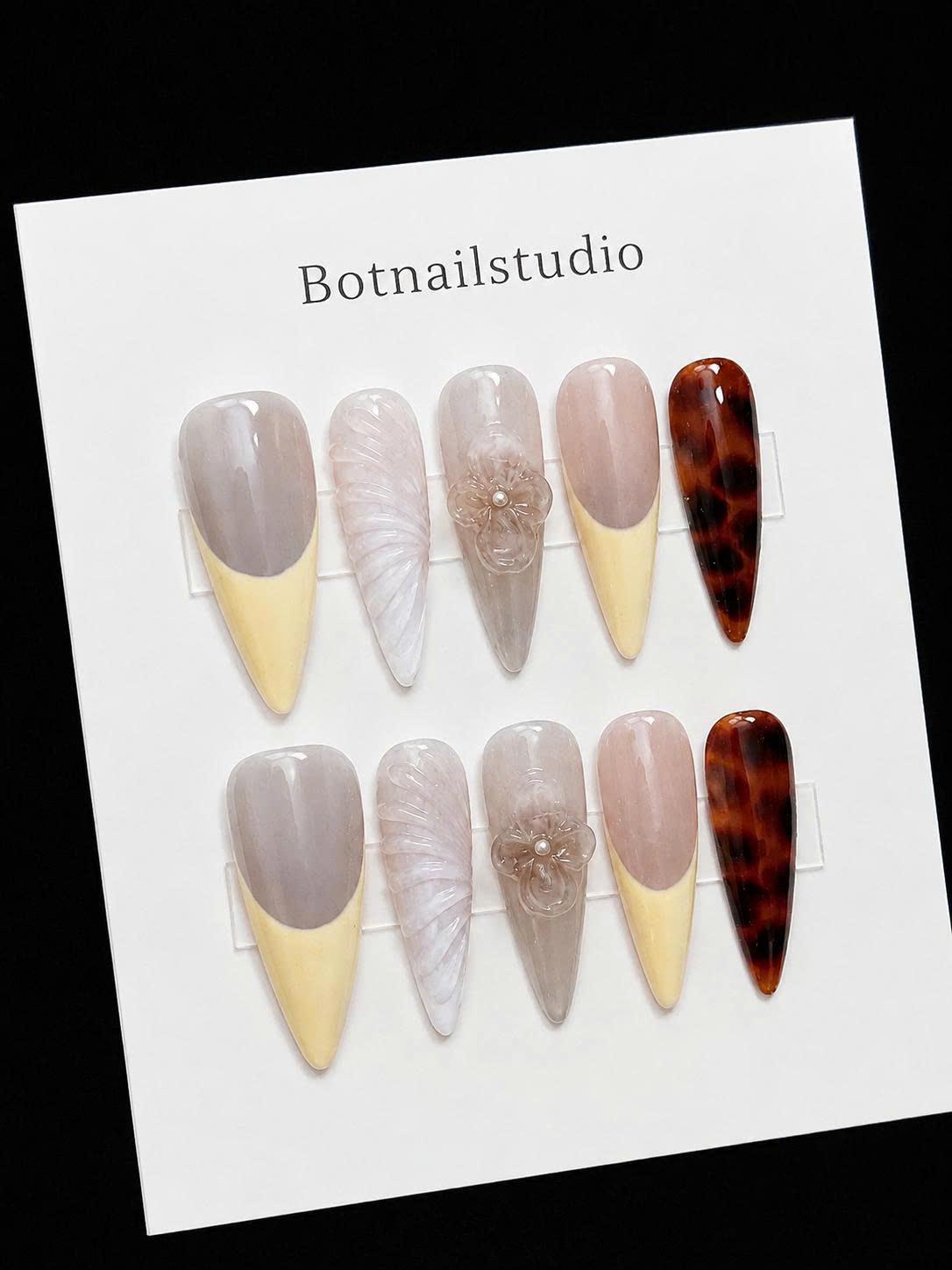 Tortoise Shell Press-On Nails – Neutral French Tip – 3D Floral