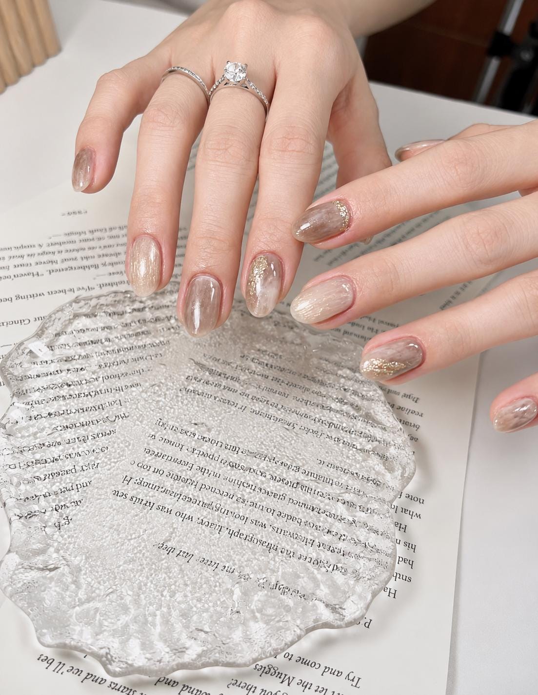 Nude Marble Press-On Nails – Gold Shimmer Details – Neutral Almond