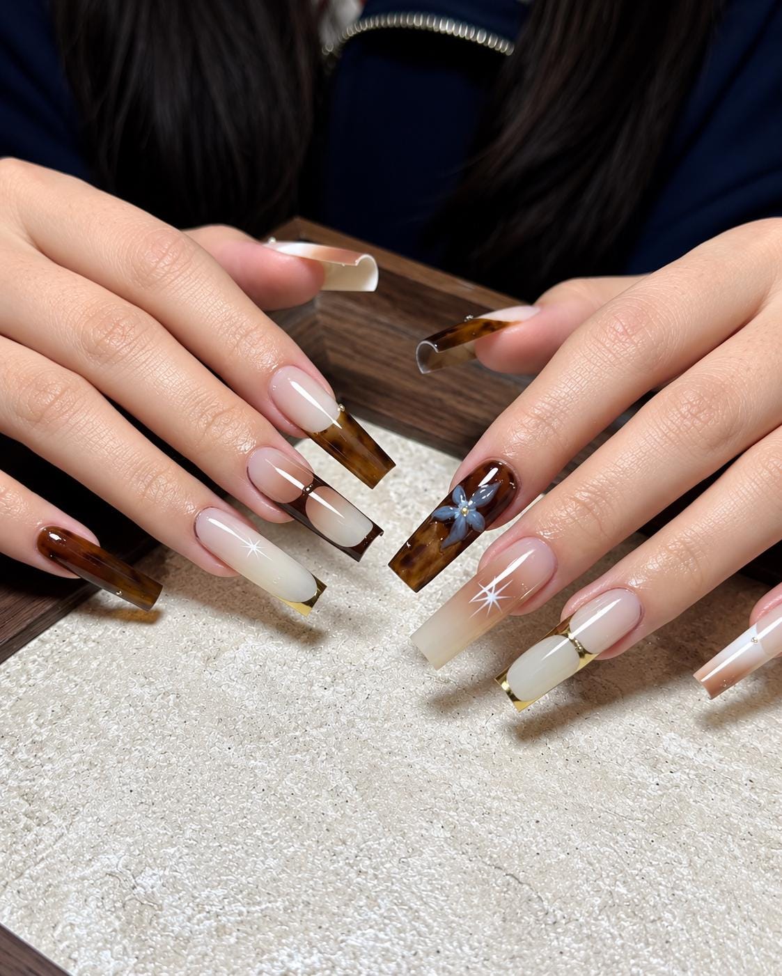 Fall Press-On Nails – Tortoiseshell Brown – Nude Floral Details