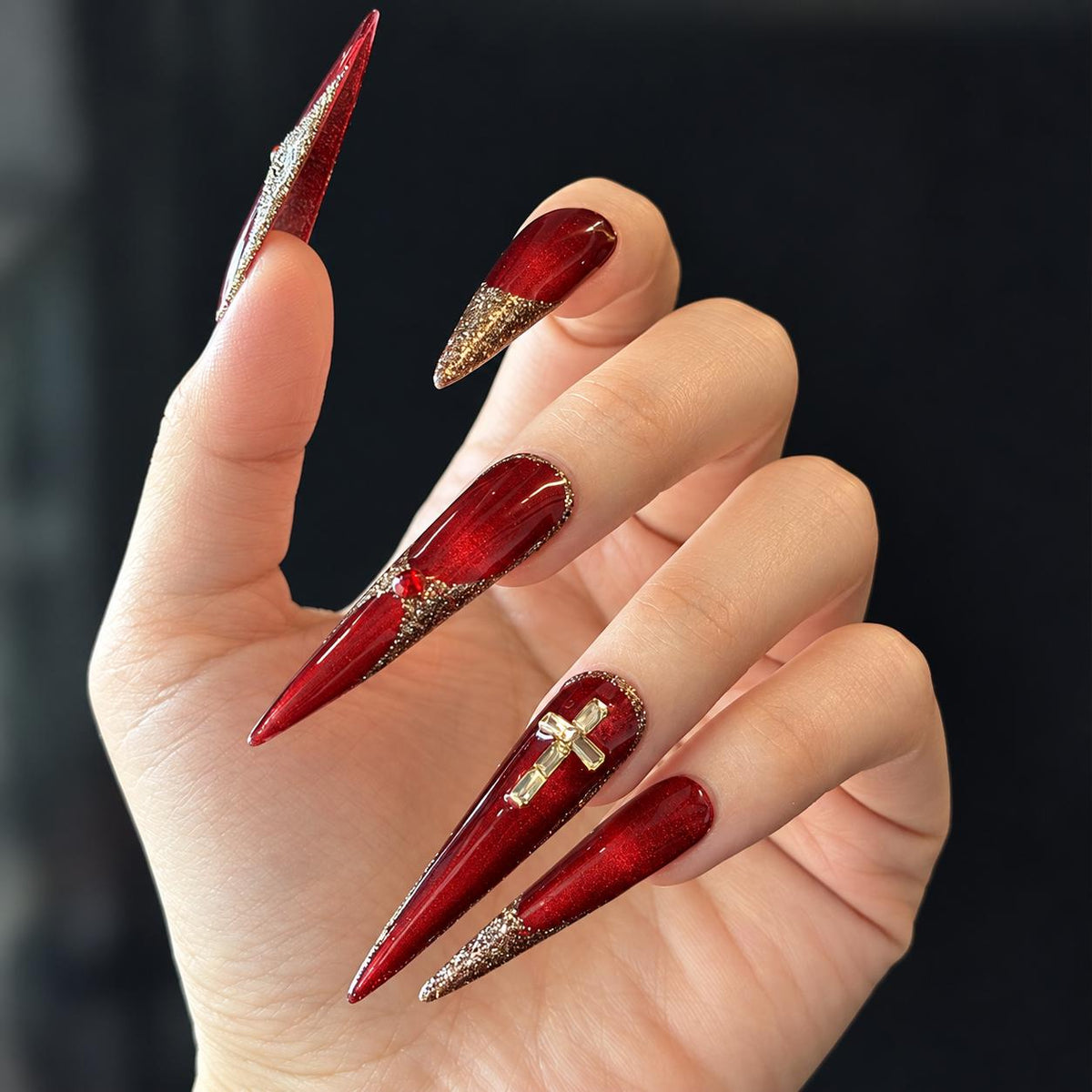 Red Gold Press-On Nails – Gothic Cross Details – Glitter Stiletto