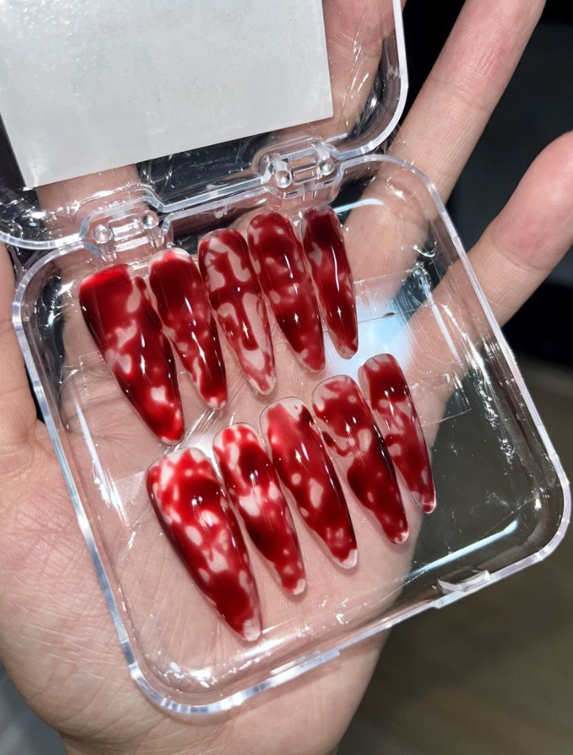 Bloody Nightmare Halloween Press-On Nails – Red Blood Drip Coffin Set