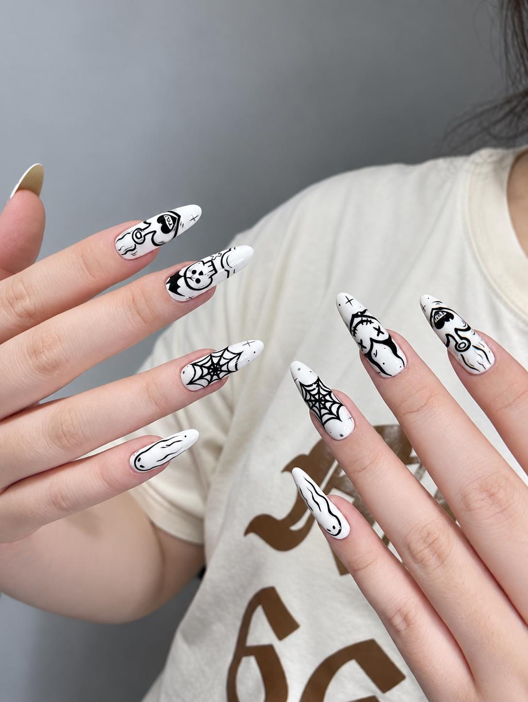 Halloween Press-On Nails – Black & White Ghost & Skull – Spider Web Details