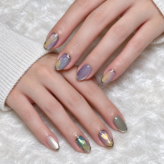 Aurora Jelly Press-On Nails – Pastel Chrome Oval – Iridescent Silver