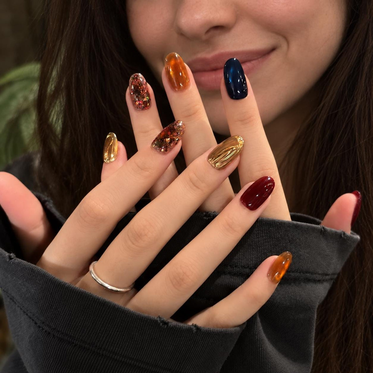 Midnight Autumn Press-On Nails – Navy Cat Eye – Burgundy Amber Glitter