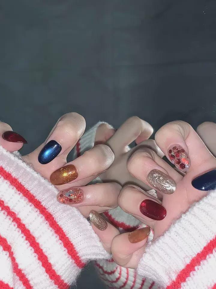 Midnight Autumn Press-On Nails – Navy Cat Eye – Burgundy Amber Glitter