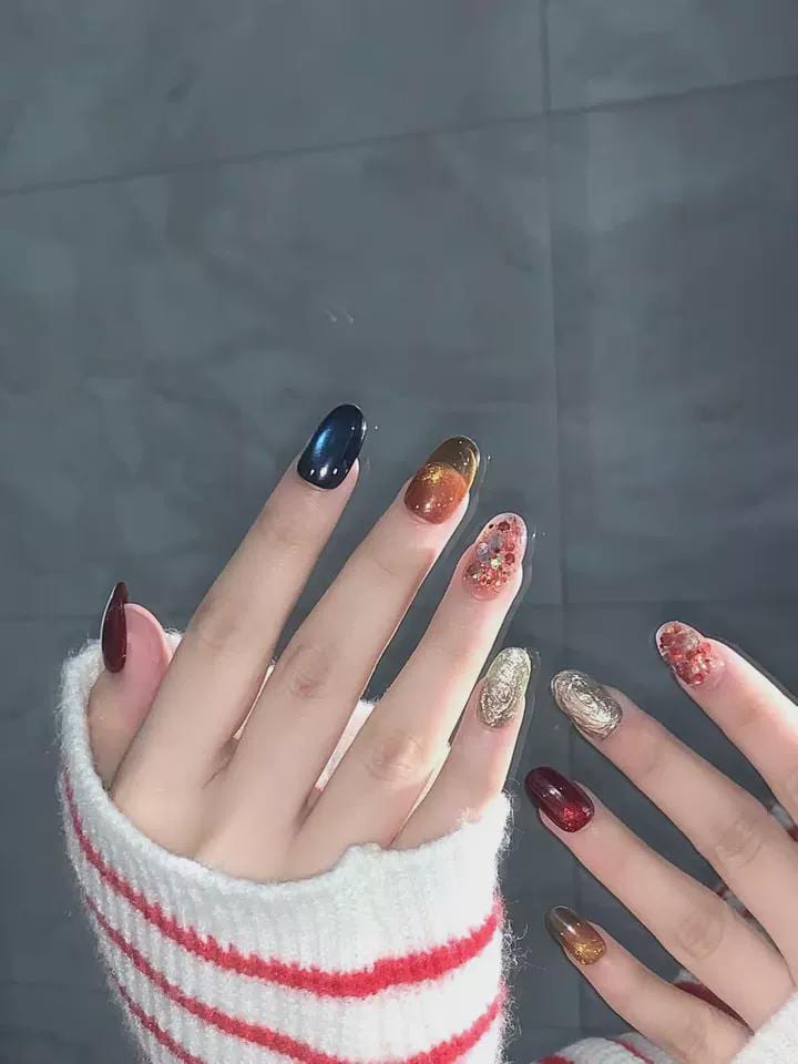 Midnight Autumn Press-On Nails – Navy Cat Eye – Burgundy Amber Glitter