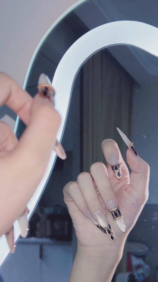 Leopard Press-On Nails – Nude Gold Animal Print – Glam Long Almond