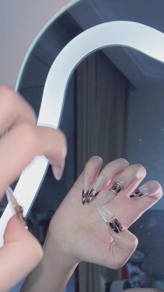 Leopard Press-On Nails – Nude Gold Animal Print – Glam Long Almond