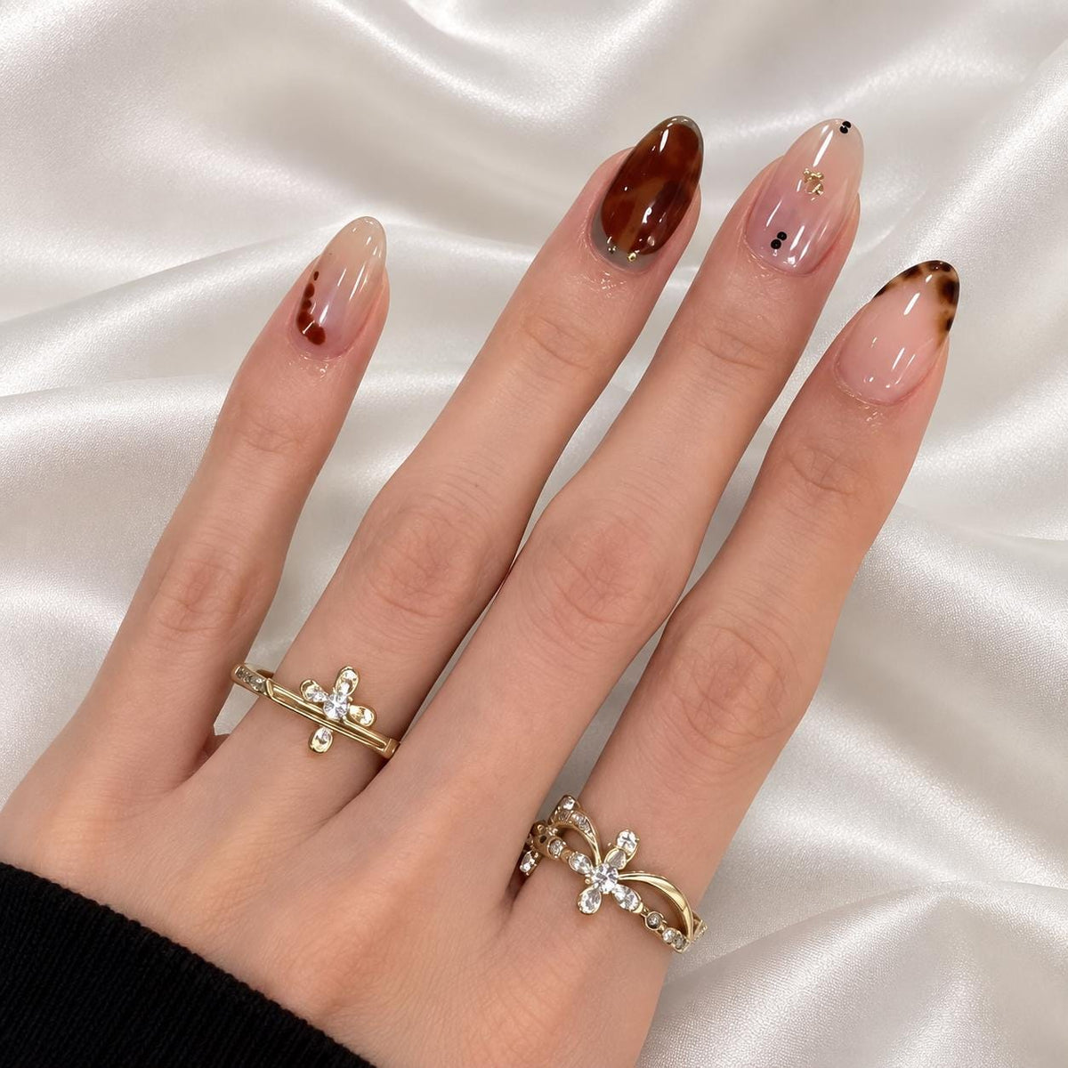 Abstract Tortoiseshell Press-On Nails – Brown Sage Green Almond
