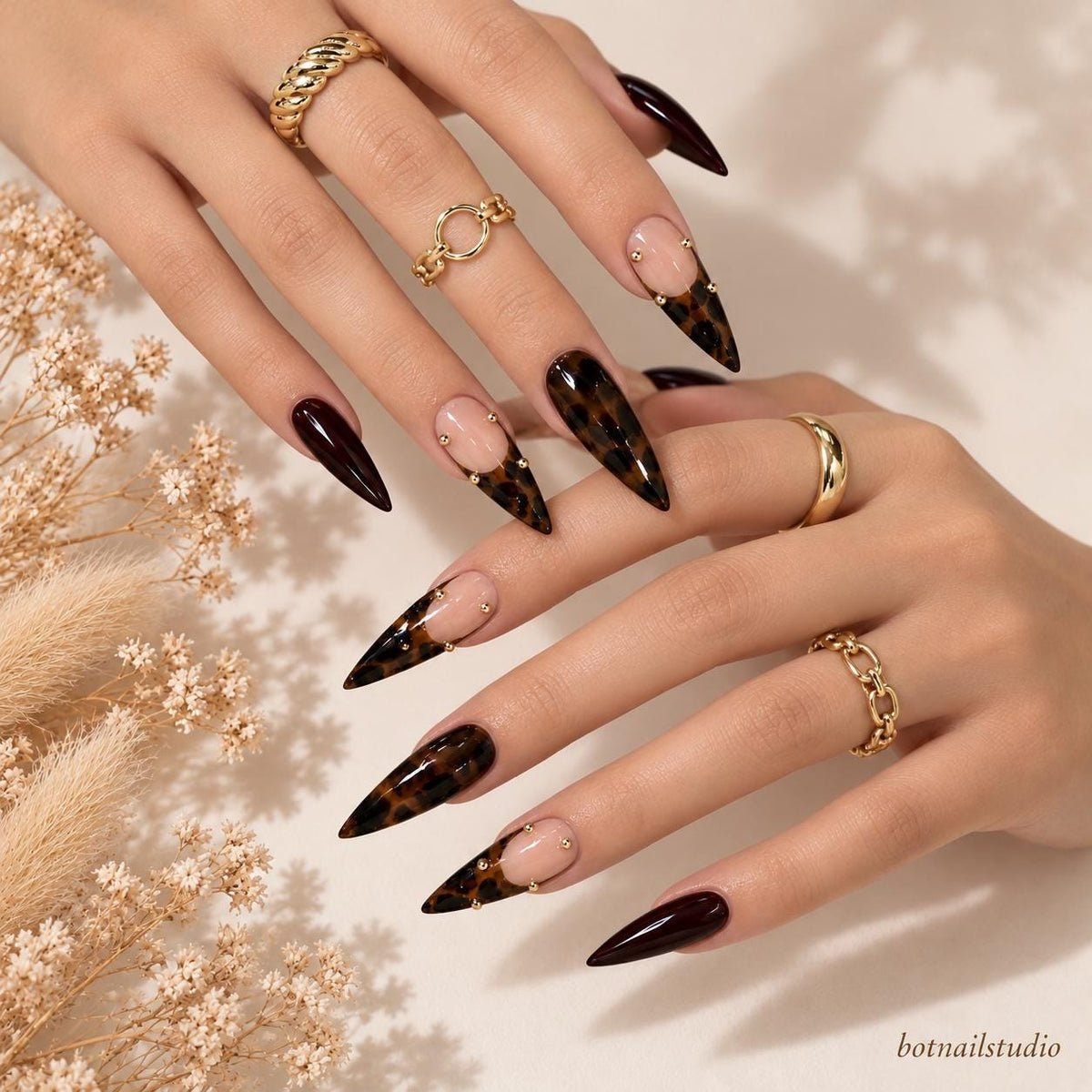 Brown Press-On Nails – Tortoise Shell Y2K – Long Pointed