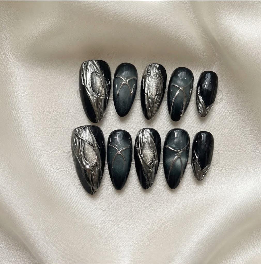 Gothic Press-On Nails – Black & Silver Chrome – Punk Metallic
