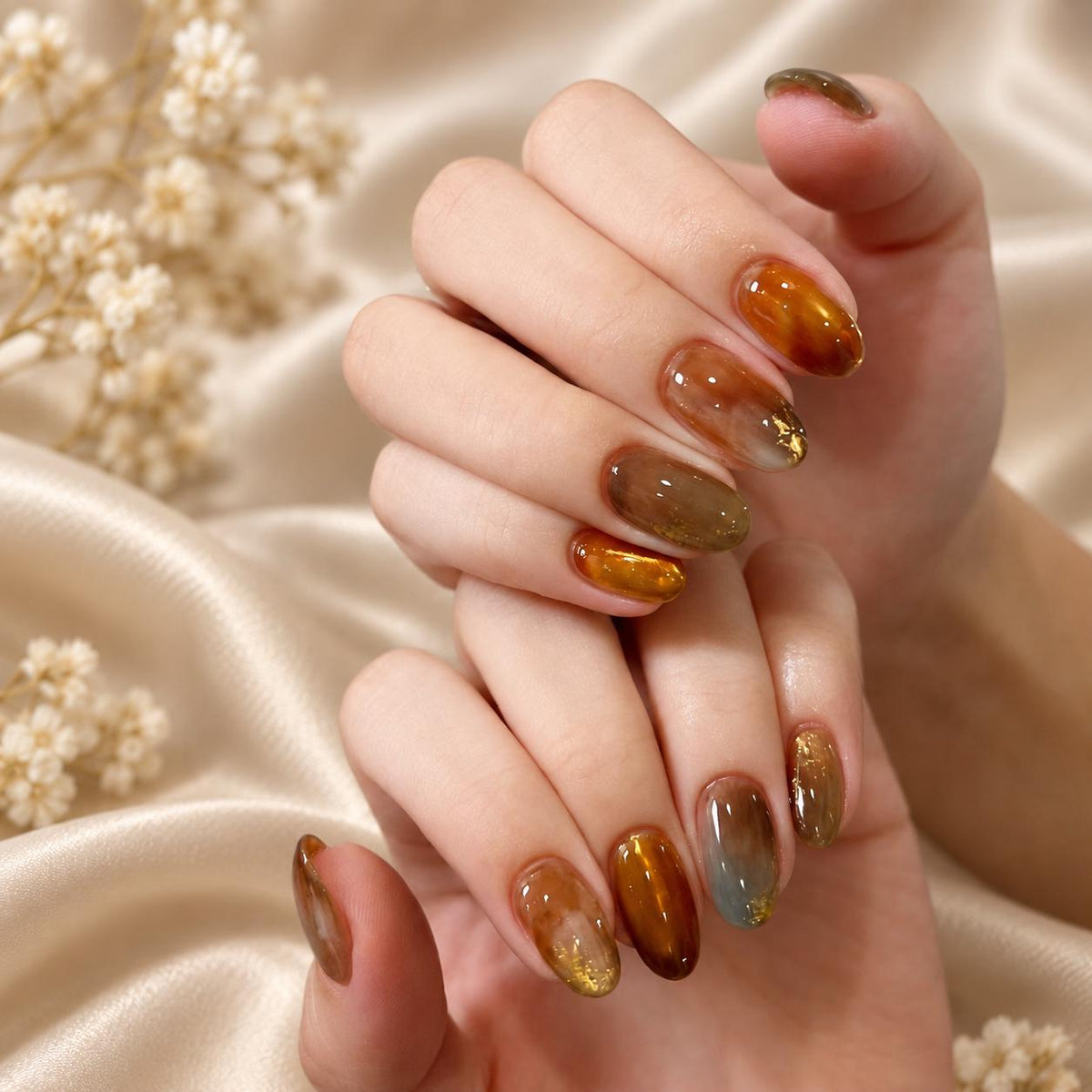 Amber Tortoiseshell Press-On Nails – Smoky Olive Brown Gradient – Gold Foil Chrome