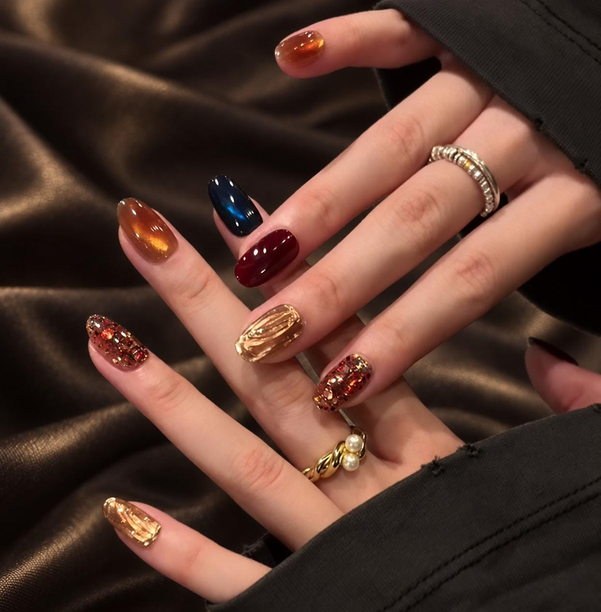 Midnight Autumn Press-On Nails – Navy Cat Eye – Burgundy Amber Glitter