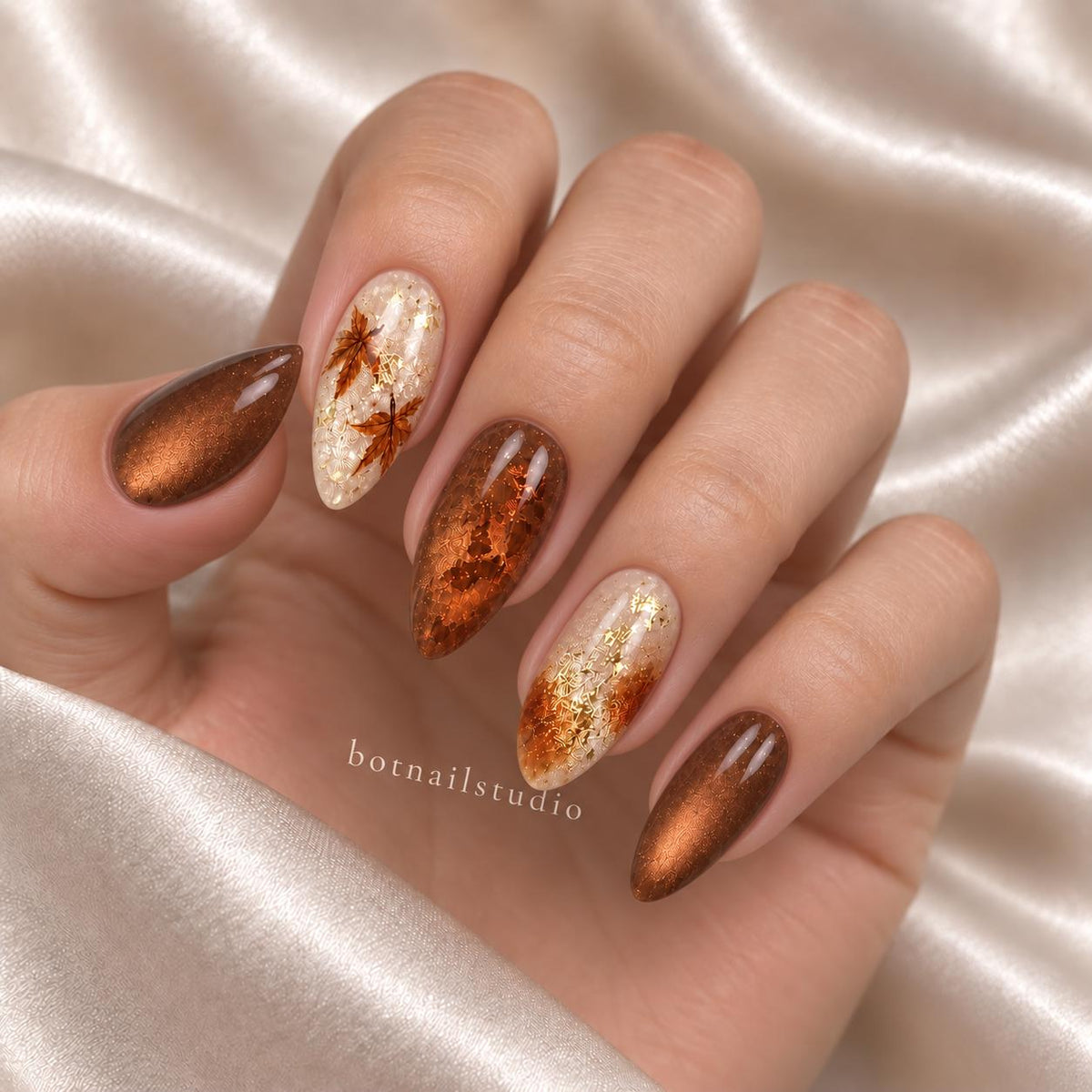 Autumn Maple Leaf Press-On Nails – Brown Cat Eye – Gold Glitter Details