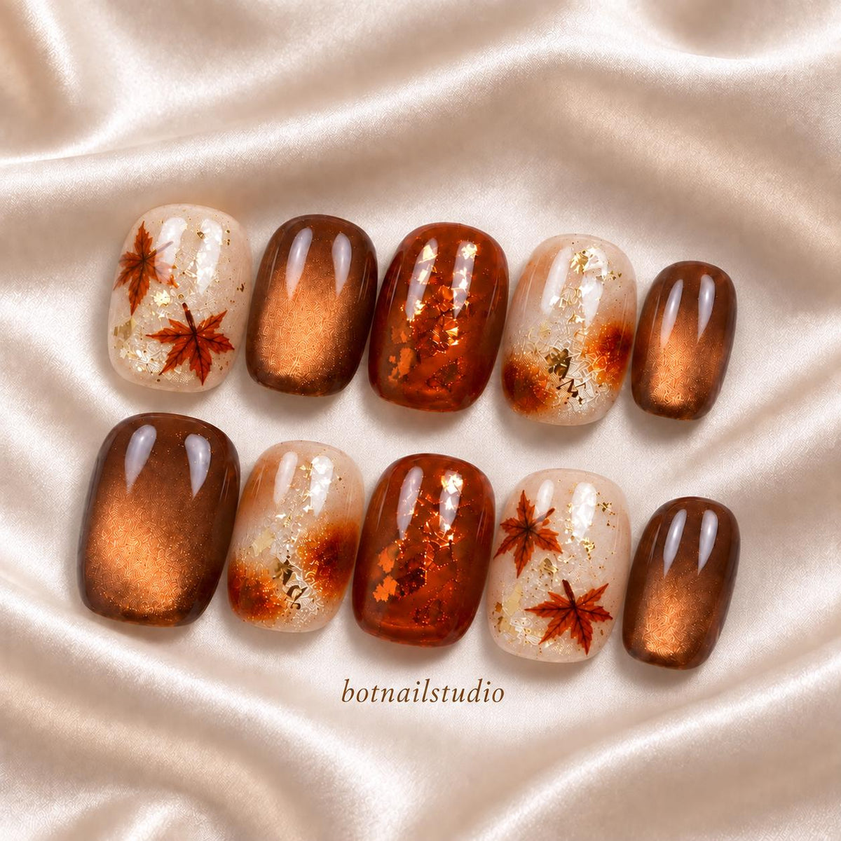 Autumn Maple Leaf Press-On Nails – Brown Cat Eye – Gold Glitter Details