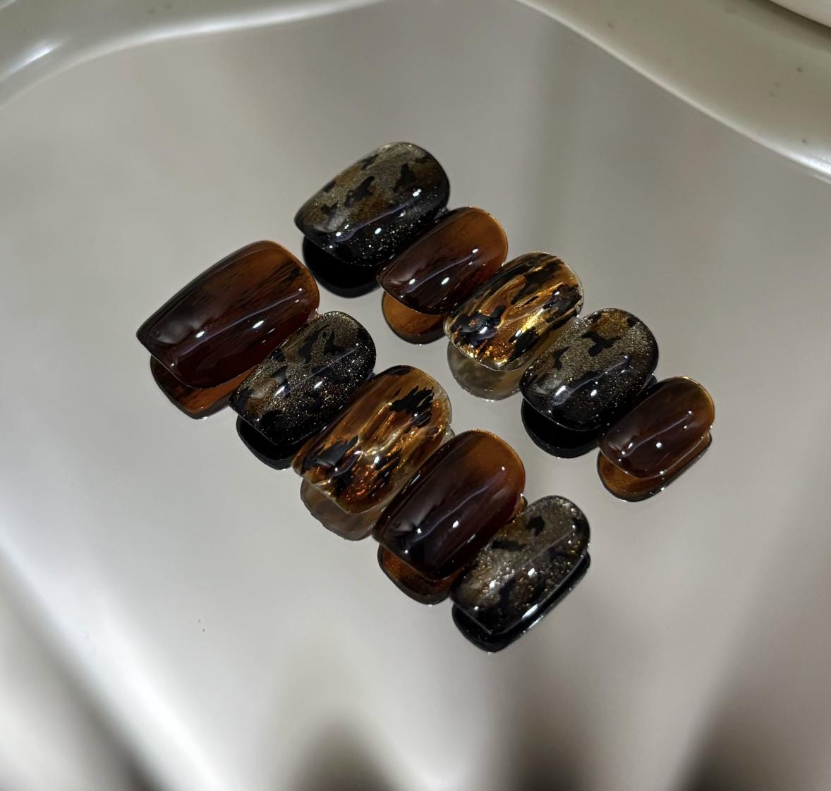 Tortoiseshell Leopard Press-On Nails – Brown Gold Short Square – Animal Print