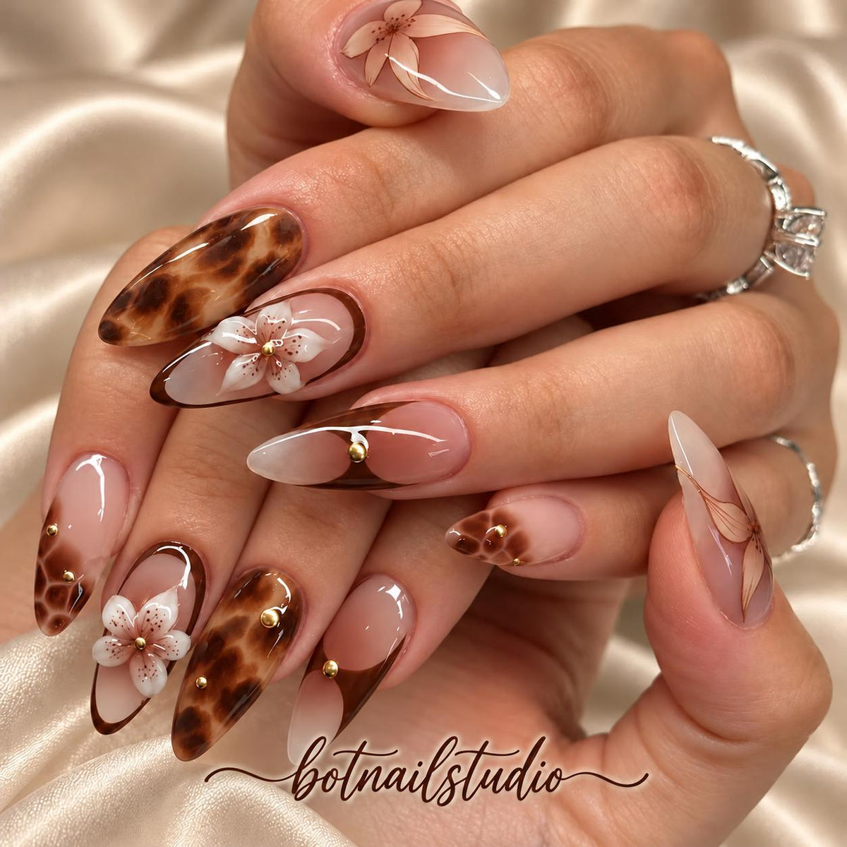Tortoiseshell & Chocolate Marble Press-On Nails – Ivory Floral – Brown Almond Set
