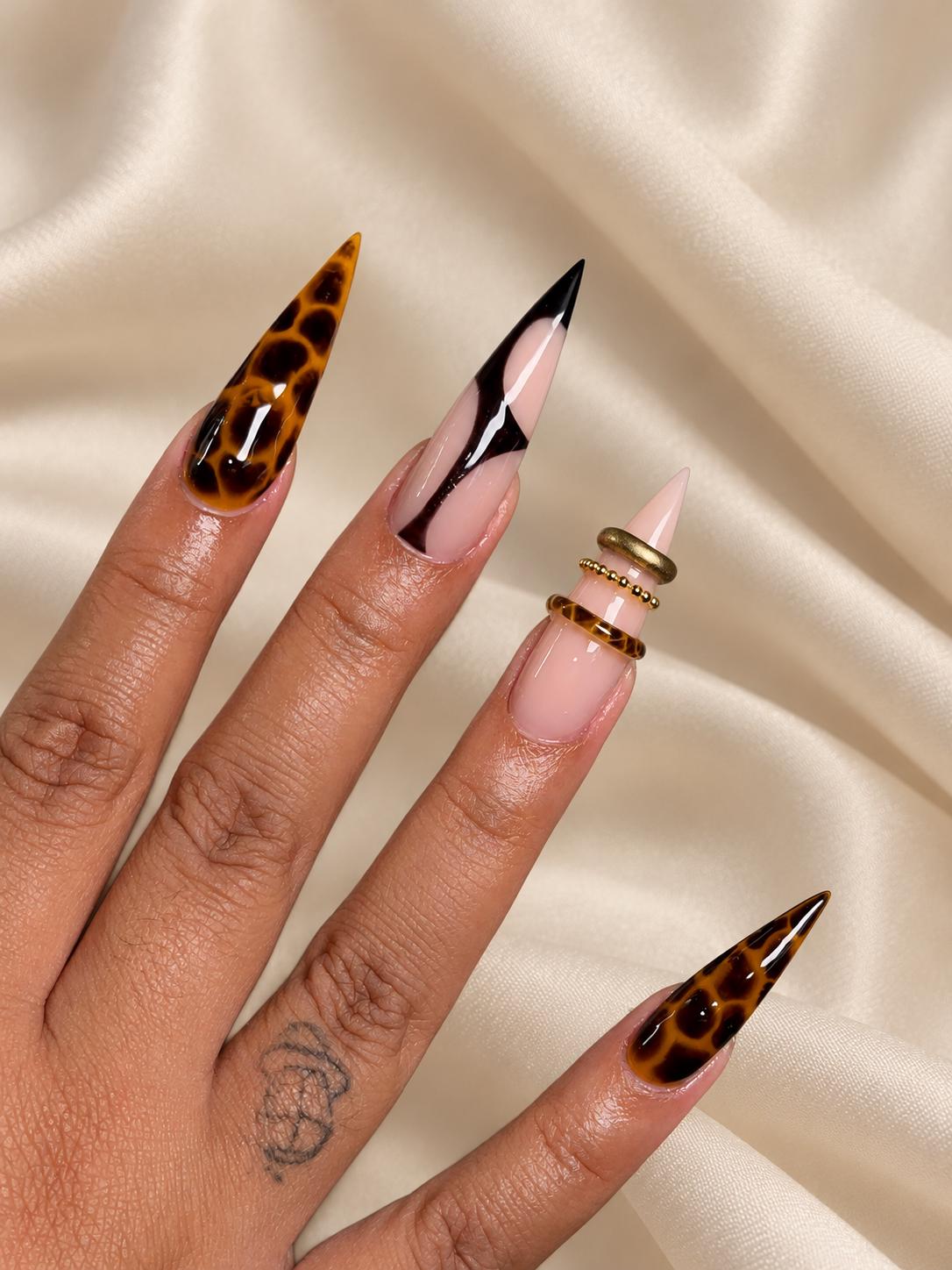 Tortoiseshell Press-On Nails – Extra Long Stiletto – Nude Brown Abstract